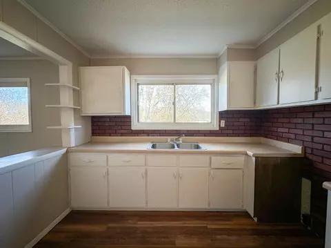 Kitchen - 411 Ky-3085, Flat Lick, KY 40935 photo 3 of 5
