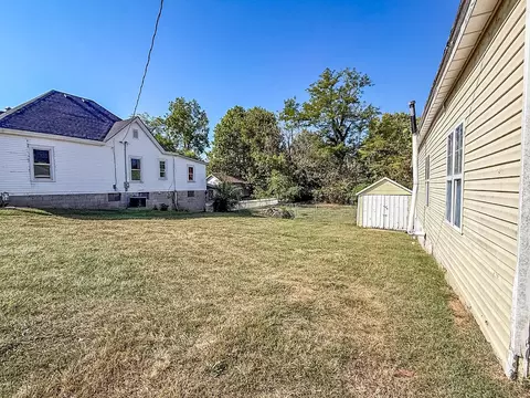 231 Parrish Ave, Paris, KY 40361 photo 4