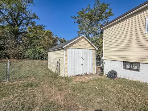 231 Parrish Ave, Paris, KY 40361 photo 5