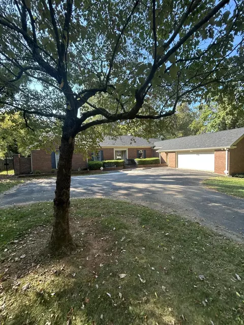 305 W Mt Vernon St, Somerset, KY 42501