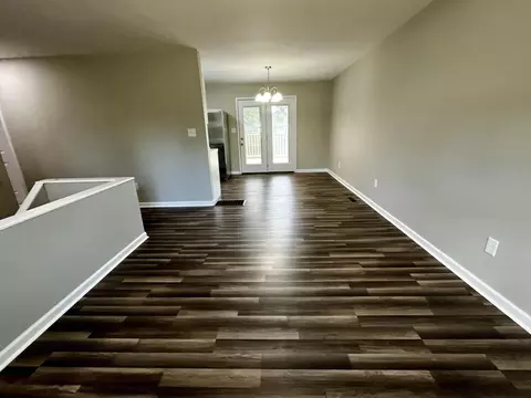 Living - 304 Pine Dr, Corbin, KY 40701 photo 1 of 6