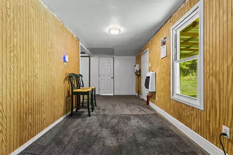 Entry Way - 4021 Ky 1094, Campton, KY 41301 photo 2 of 2