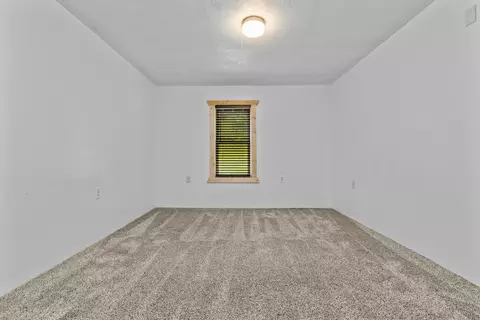 Bedroom - 4021 Ky 1094, Campton, KY 41301 photo 3 of 4