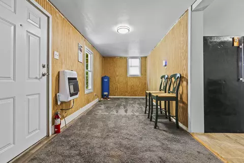 Entry Way - 4021 Ky 1094, Campton, KY 41301 photo 1 of 2