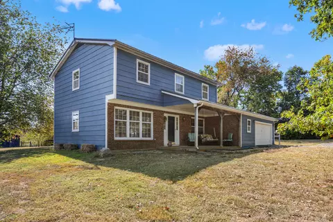 2260 Keene Troy Pike, Versailles, KY 40383