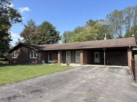 34 Spring Hill Dr, Russell Springs, KY 42642