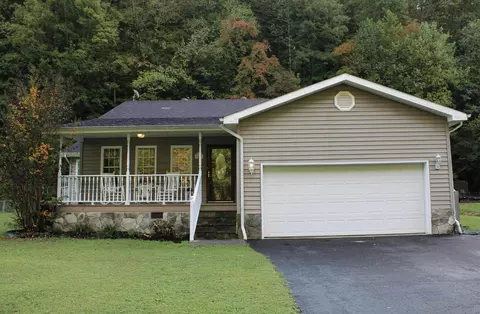 48 Amos Newsome Ln, Virgie, KY 41572
