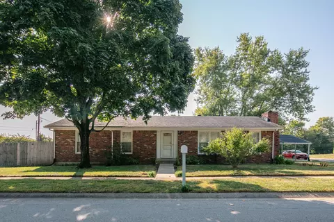 140 Dan Dr, Versailles, KY 40383