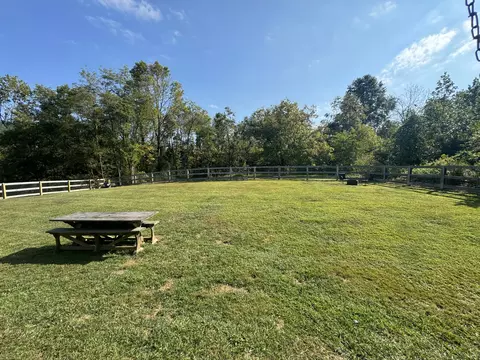 Exterior - 210 Dry Branch Rd, Irvine, KY 40336 photo 4 of 6