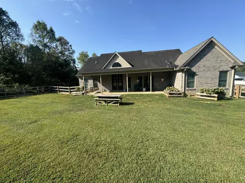 Exterior - 210 Dry Branch Rd, Irvine, KY 40336 photo 2 of 6