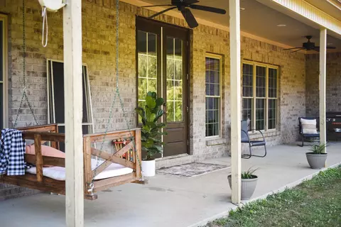 Exterior - 210 Dry Branch Rd, Irvine, KY 40336 photo 6 of 6