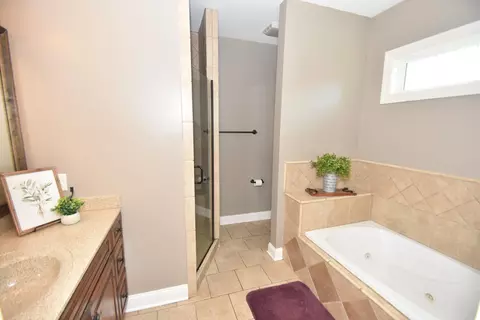 Bath - 210 Dry Branch Rd, Irvine, KY 40336 photo 2 of 3