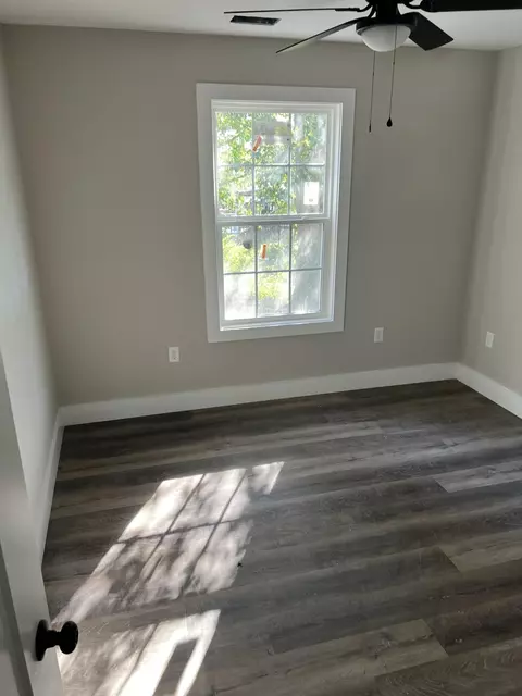 Bedroom - 782 Bratcher Ln, Berea, KY 40403 photo 2 of 2