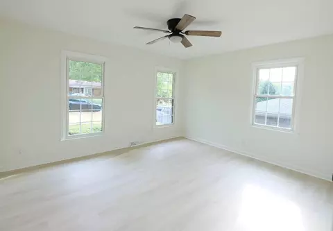 205 Lynn Dr, Lawrenceburg, KY 40342