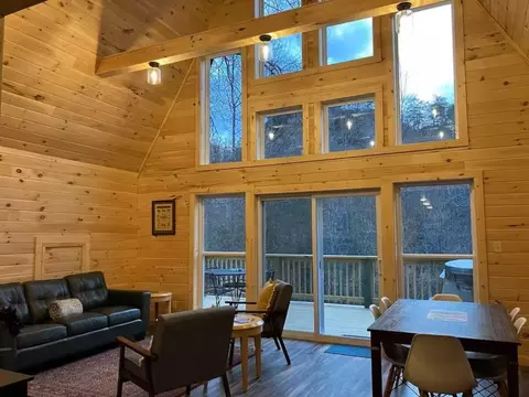 Living - 5 Boulder Way, Stanton, KY 40380 photo 3 of 3