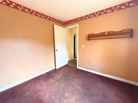 Bedroom - 504 W 3rd St, Corbin, KY 40701 photo 4 of 6