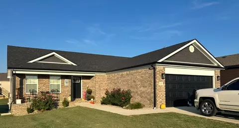 121 Stillwater Dr, Berea, KY 40403