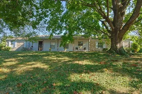 35 Mockingbird Valley Rd, Winchester, KY 40391
