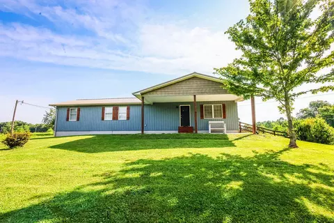 212 Tom Stamper Rd, Frenchburg, KY 40322