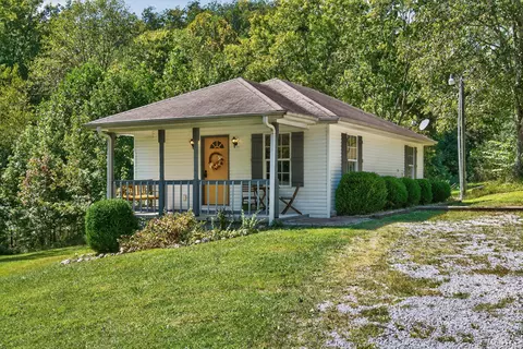 3253 Scaffold Cane Rd, Berea, KY 40403