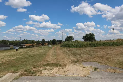 28-40 43 Magnolia Ave, Millersburg, KY 40348
