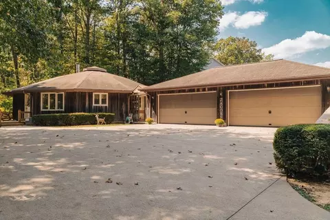 1481 S Thornton Rd, Russell Springs, KY 42642