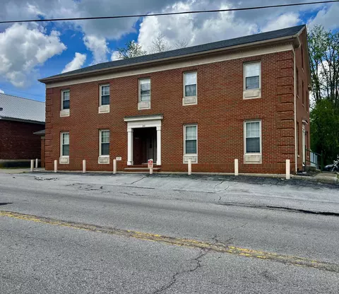 240 E Main St, Mount Vernon, KY 40456 photo 2