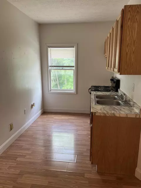 240 E Main St, Mount Vernon, KY 40456 photo 7