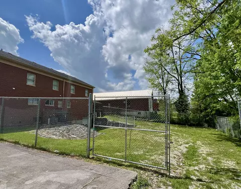 240 E Main St, Mount Vernon, KY 40456 photo 4