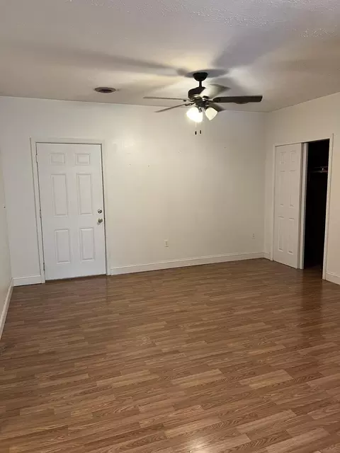 240 E Main St, Mount Vernon, KY 40456 photo 5
