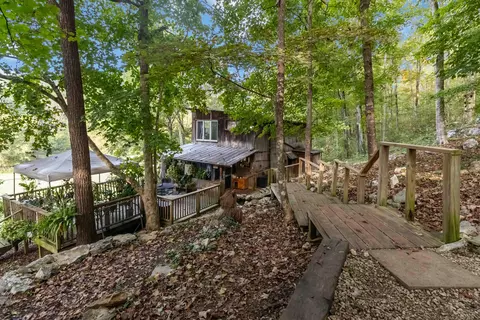 1260 Rocky Hill Rd, Bronston, KY 42518