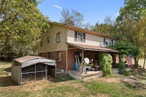 Exterior - 3890 Oregon Rd, Versailles, KY 40383 photo 4 of 17