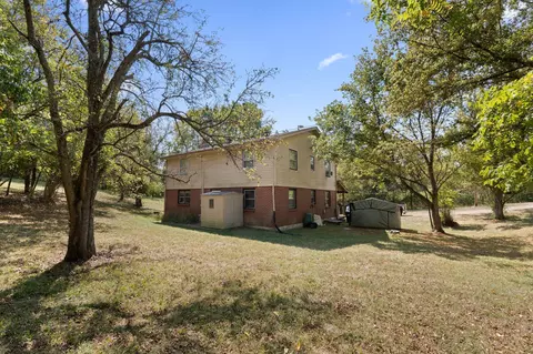 Exterior - 3890 Oregon Rd, Versailles, KY 40383 photo 2 of 17