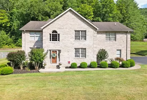 10 Windy Brook Ln, Banner, KY 41603