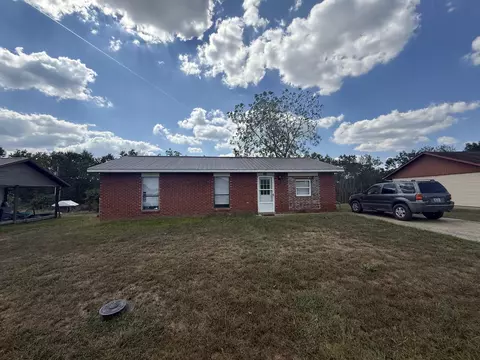 208 Strawberry Ln, Olive Hill, KY 41164