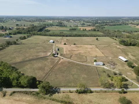 1565 Brentsville Rd, Paris, KY 40361
