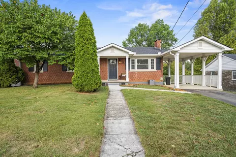 216 Stratford Dr, Richmond, KY 40475