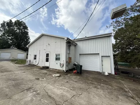 814 Clifton Dr, Frankfort, KY 40601