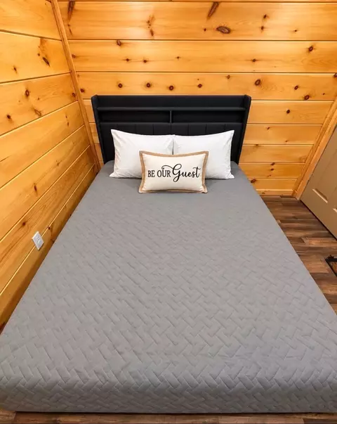 Bedroom - 30 W Spencer Rd, Campton, KY 41301 photo 1 of 3