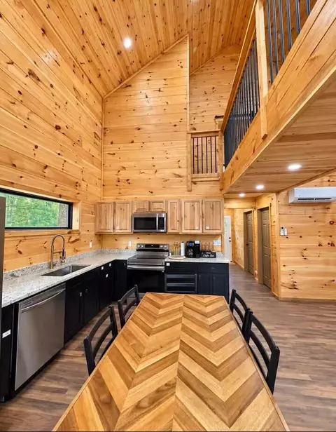 Kitchen - 30 W Spencer Rd, Campton, KY 41301 photo 1 of 2