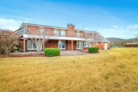 Exterior - 110 Locklin Dr, Williamsburg, KY 40769 photo 4 of 22