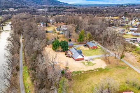 View/Area - 110 Locklin Dr, Williamsburg, KY 40769 photo 3 of 9