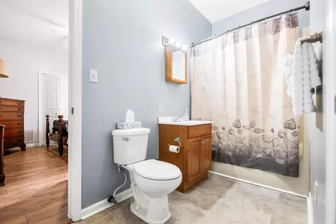 Bath - 110 Locklin Dr, Williamsburg, KY 40769 photo 7 of 7