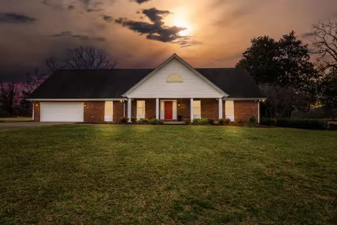 110 Locklin Dr, Williamsburg, KY 40769