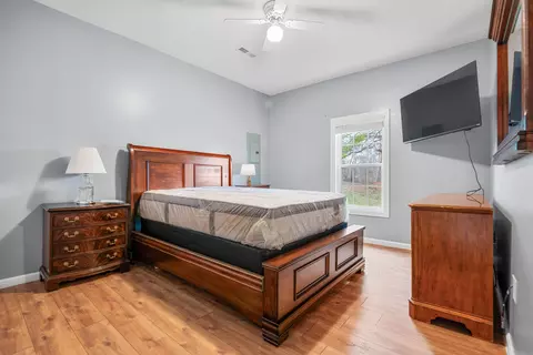 Bedroom - 110 Locklin Dr, Williamsburg, KY 40769 photo 8 of 12