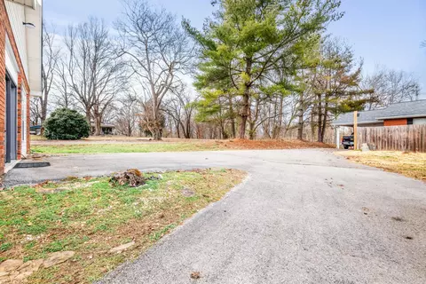 Exterior - 110 Locklin Dr, Williamsburg, KY 40769 photo 12 of 22