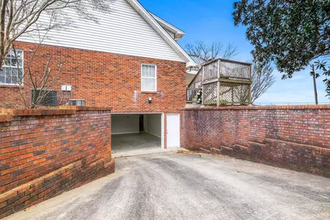 Exterior - 110 Locklin Dr, Williamsburg, KY 40769 photo 11 of 22