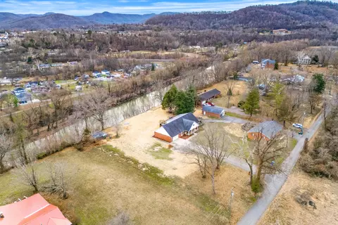 View/Area - 110 Locklin Dr, Williamsburg, KY 40769 photo 6 of 9