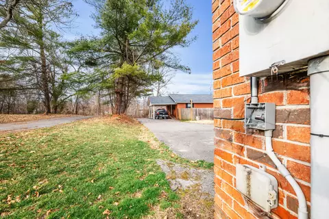 Exterior - 110 Locklin Dr, Williamsburg, KY 40769 photo 14 of 22