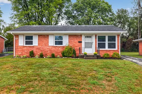 119 Oaklawn Dr, Frankfort, KY 40601
